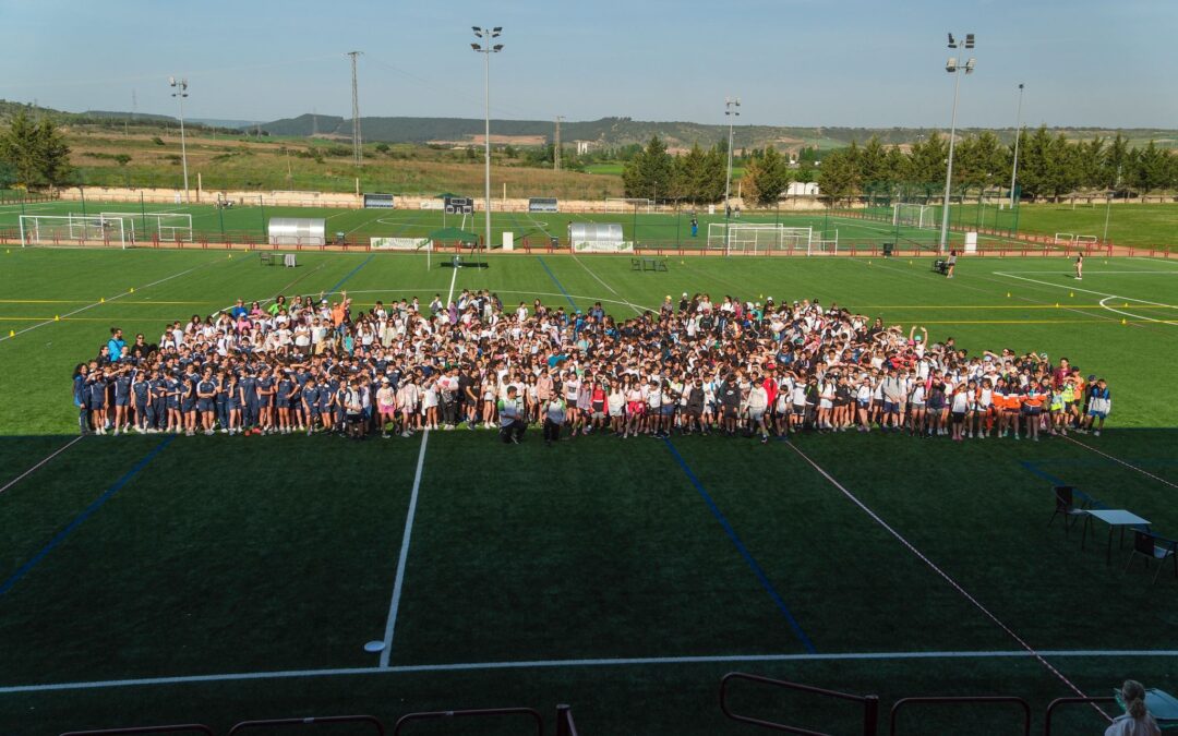 El Ultimate reúne a 700 escolares en un torneo con 70 equiposLa jornada es la antesala del Mundial sub 24 que se celebrará en Logroño este verano
