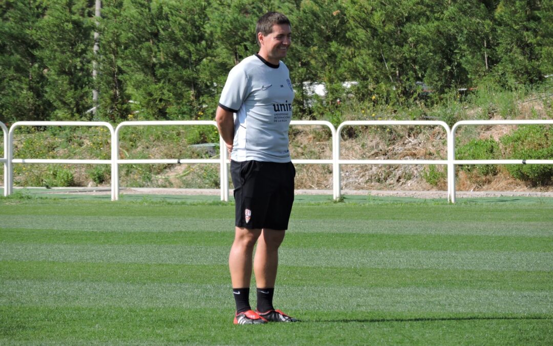 Unai Mendia continuará como técnico del Logroñés en Primera RFEF