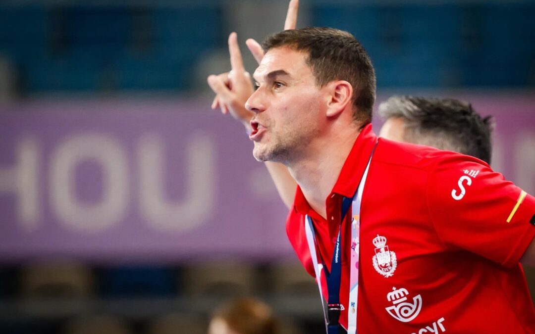 Balonmano nacional en su gala anual reconoce el trabajo de dos entrenadores riojanos.