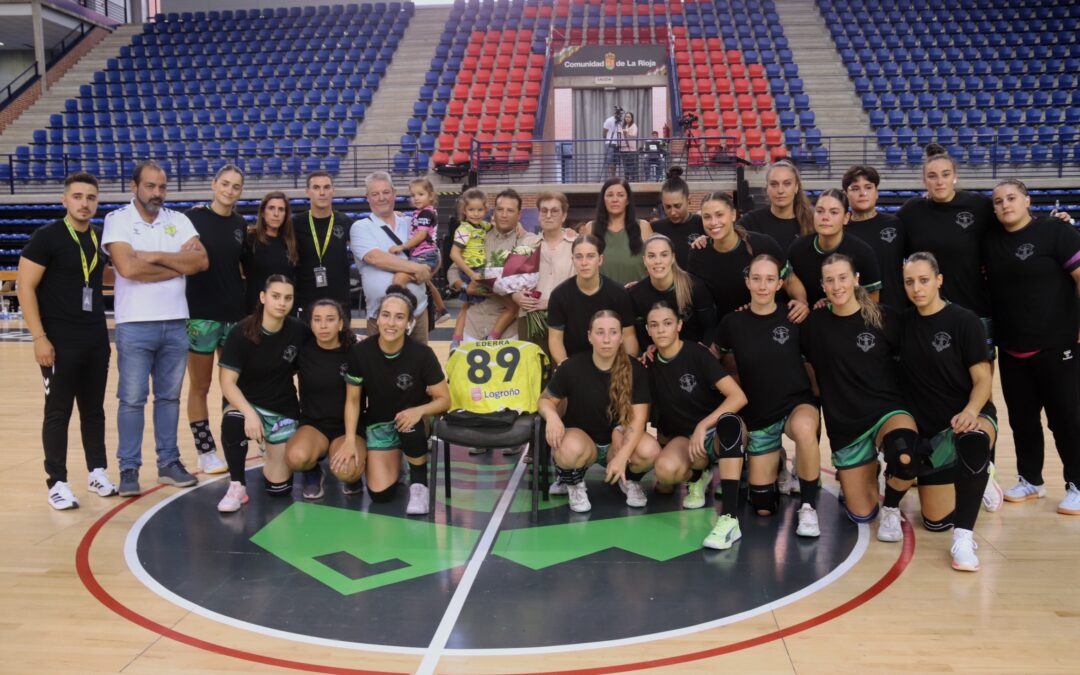 Homenaje de las jugadoras del Grafometal a su compañera Silvia Ederra con la victoria ante el Granollers